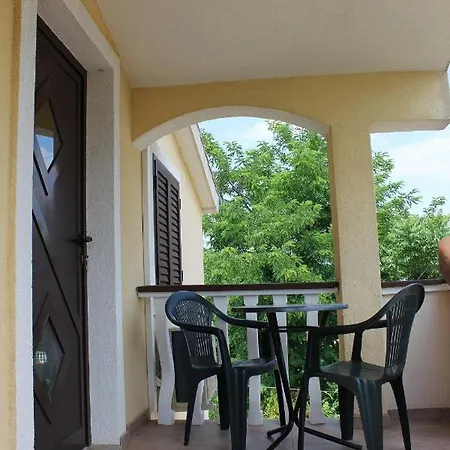 Apartment With A Parking Space - Lozice, - 18521 *